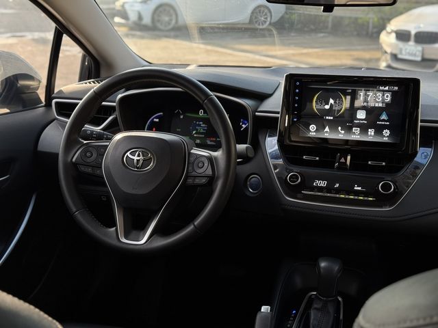 TOYOTA豐田 COROLLA ALTIS HYBRID  第5張相片