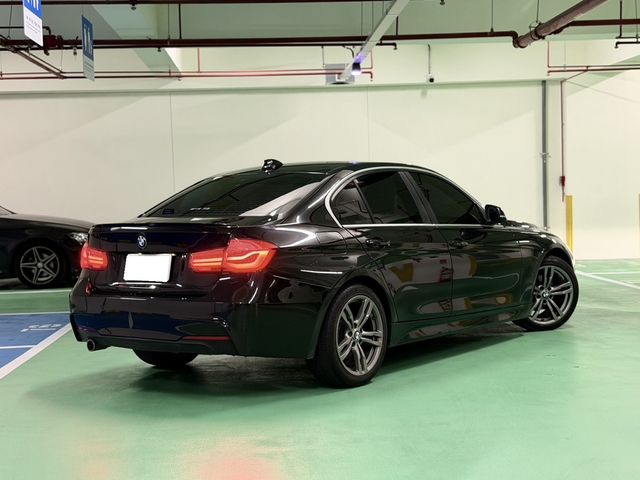 BMW寶馬 318D SEDAN  第2張相片