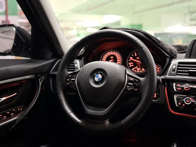 BMW寶馬 318D SEDAN  第3張相片