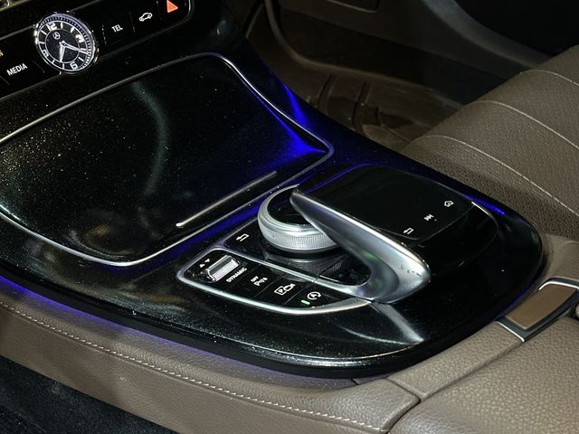 M-BENZ賓士 E300  第6張相片