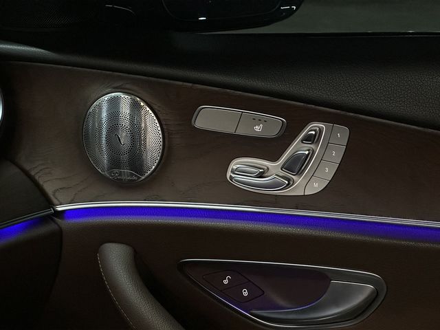 M-BENZ賓士 E300  第7張相片