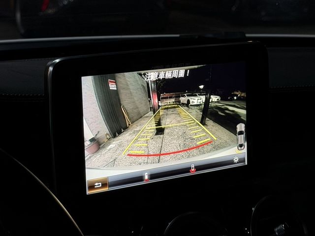 M-BENZ賓士 C300 COUPE  第6張相片