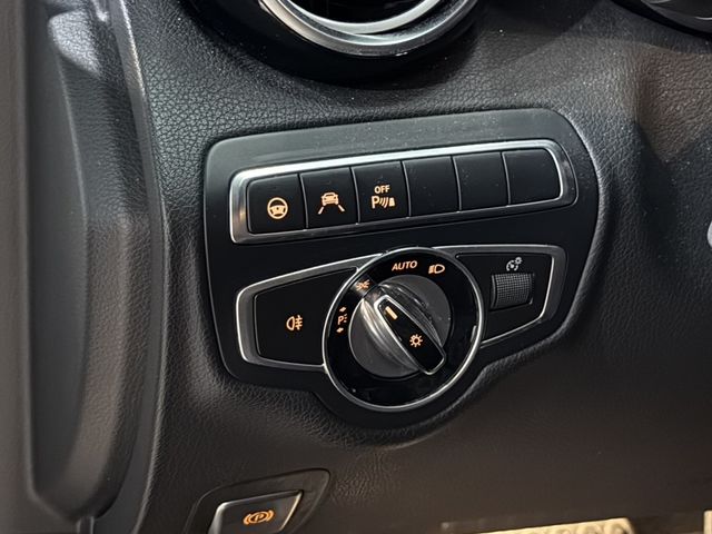 M-BENZ賓士 C300 COUPE  第8張相片