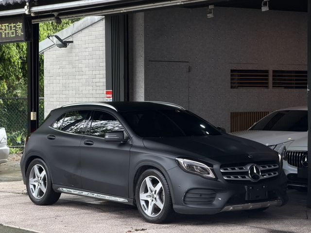 M-BENZ賓士 GLA180  第1張相片