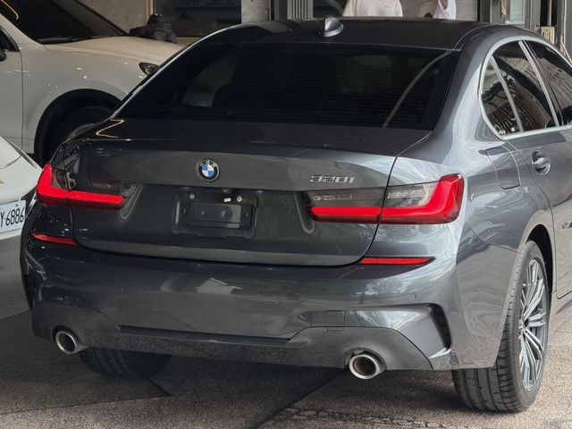 BMW寶馬 320I  第4張相片