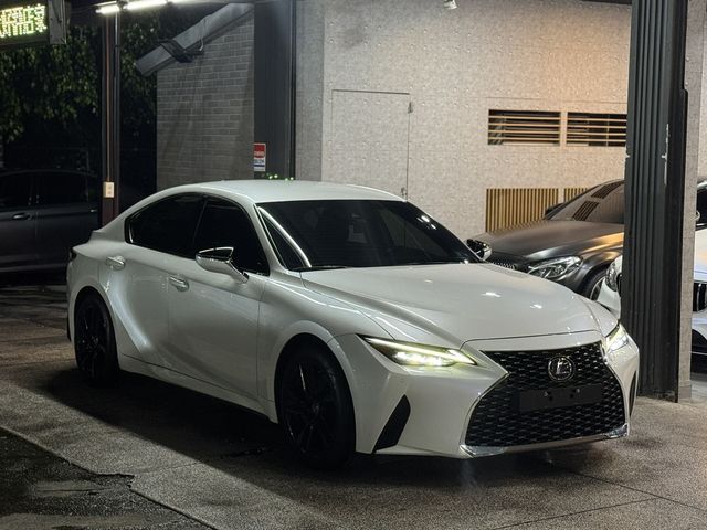 LEXUS凌志 IS 300H  第1張相片