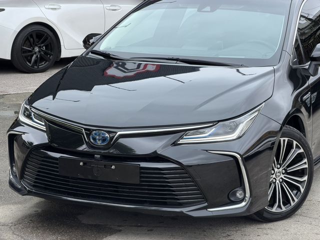 TOYOTA豐田 COROLLA ALTIS HYBRID  第3張相片