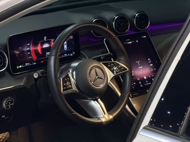M-BENZ賓士 C300  第5張相片