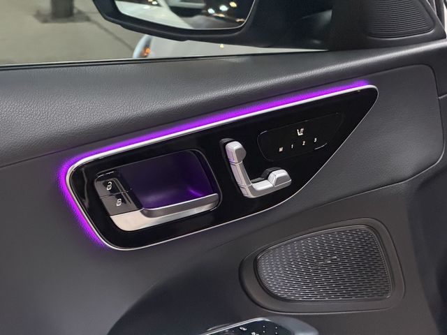 M-BENZ賓士 C300  第8張相片