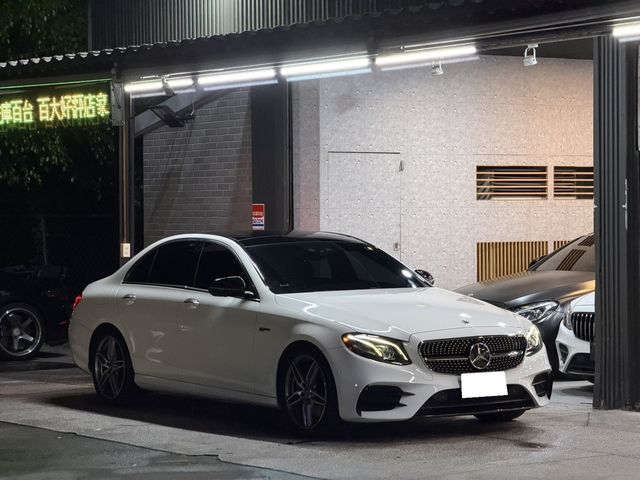 M-BENZ賓士 E300  第1張相片