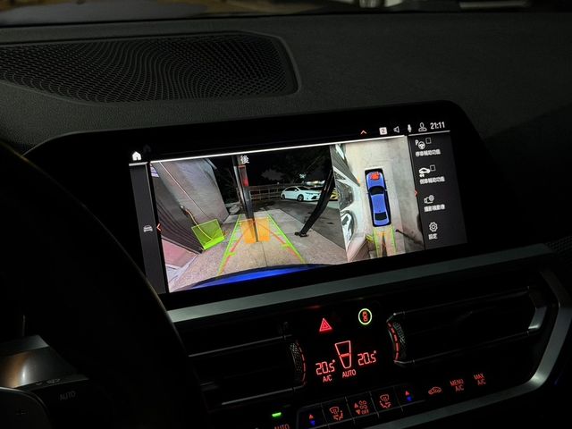 BMW寶馬 320I  第7張相片