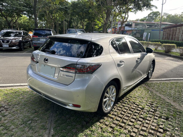 Lexus 凌志 CT200h  第3張相片