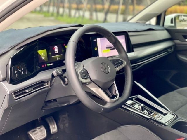 VOLKSWAGEN福斯 GOLF  第5張相片