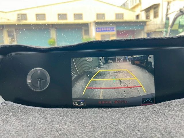 LEXUS凌志 UX250H  第5張相片