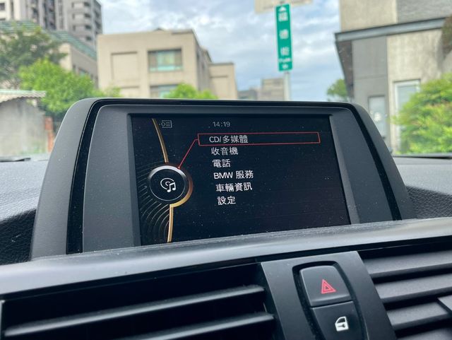BMW寶馬 118I  第9張相片