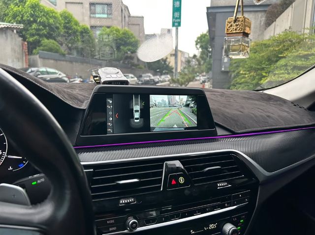 BMW寶馬 520D  第6張相片
