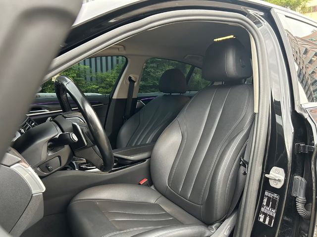 BMW寶馬 520D  第11張相片