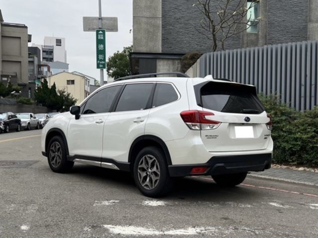 SUBARU速霸陸 FORESTER  第9張相片