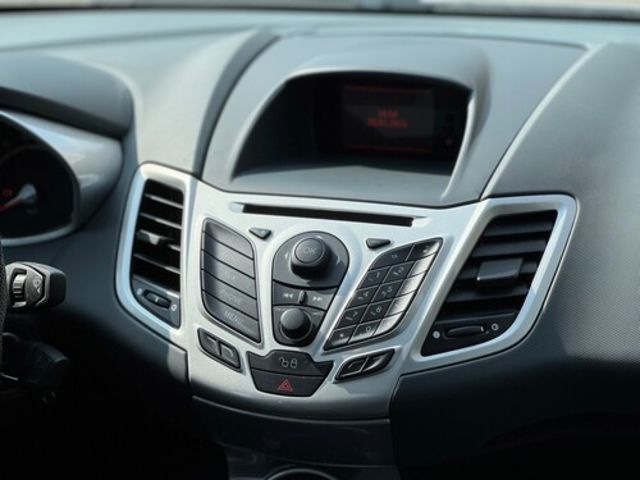 FORD福特 FIESTA  第7張相片