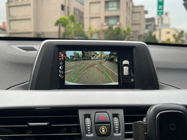 BMW寶馬 X1  第11張相片
