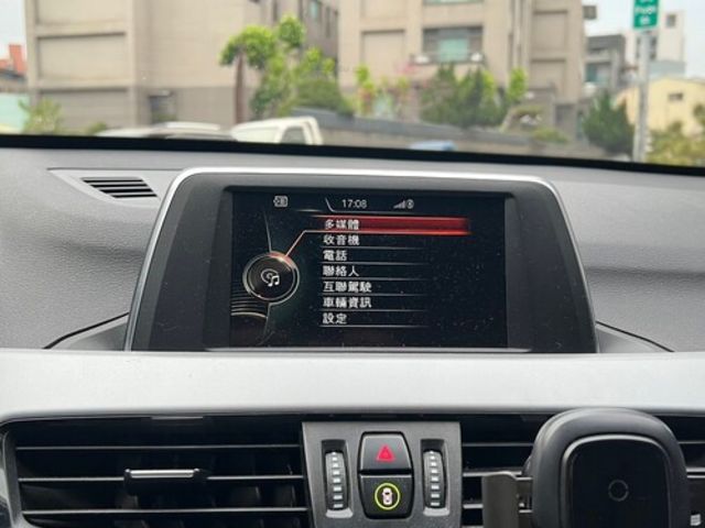 BMW寶馬 X1  第12張相片