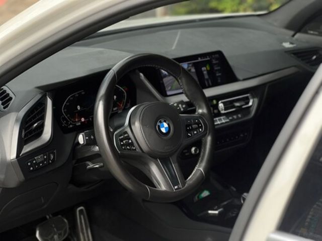 BMW寶馬 118I  第8張相片