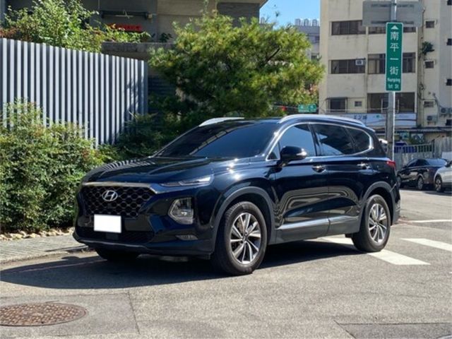 HYUNDAI現代 SANTA FE  第1張相片