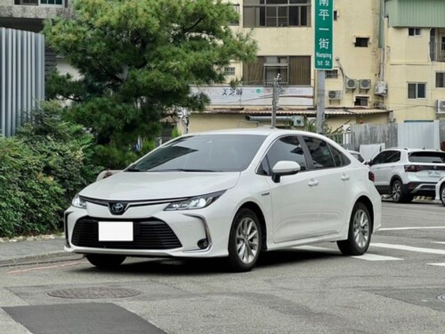 TOYOTA豐田 COROLLA ALTIS HYBRID  第1張相片