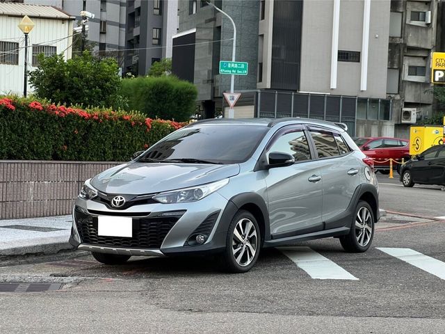 TOYOTA豐田 YARIS CROSSOVE  第1張相片