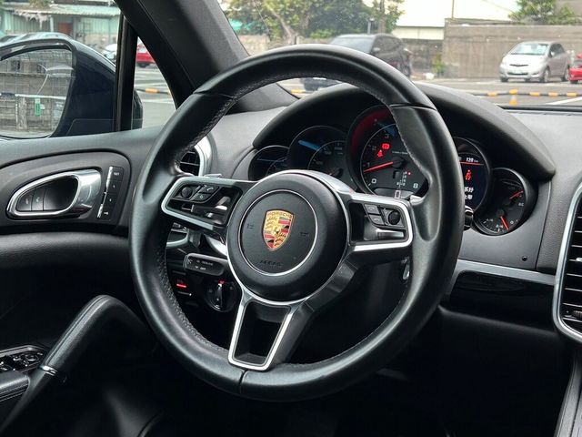 PORSCHE保時捷 CAYENNE  第6張相片