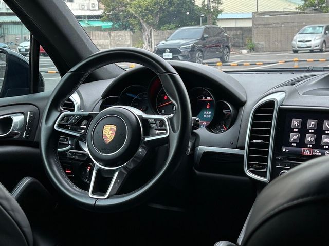 PORSCHE保時捷 CAYENNE  第7張相片