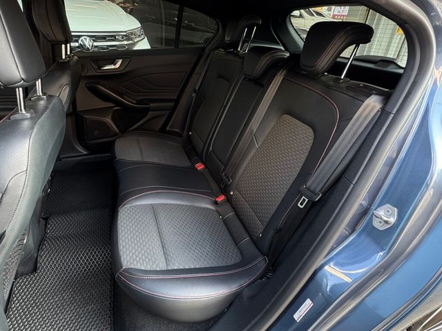 FORD福特 FOCUS  第15張相片