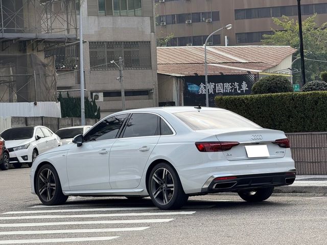 AUDI奧迪 A4  第15張相片