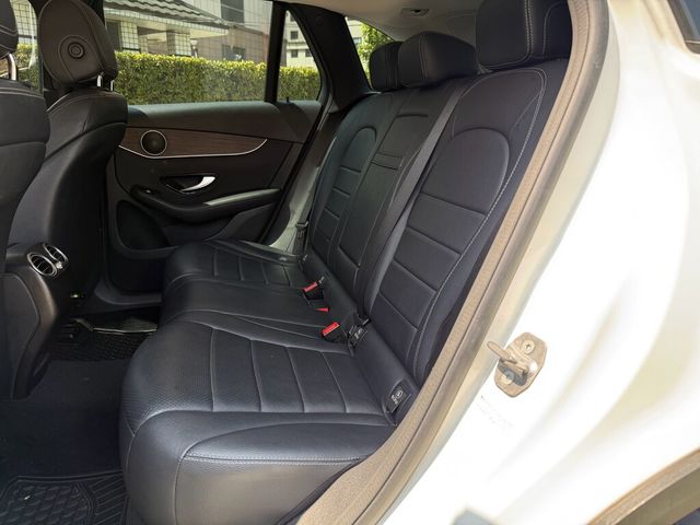 M-BENZ賓士 GLC300  第13張相片