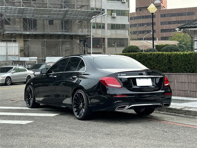 M-BENZ賓士 E300  第12張相片