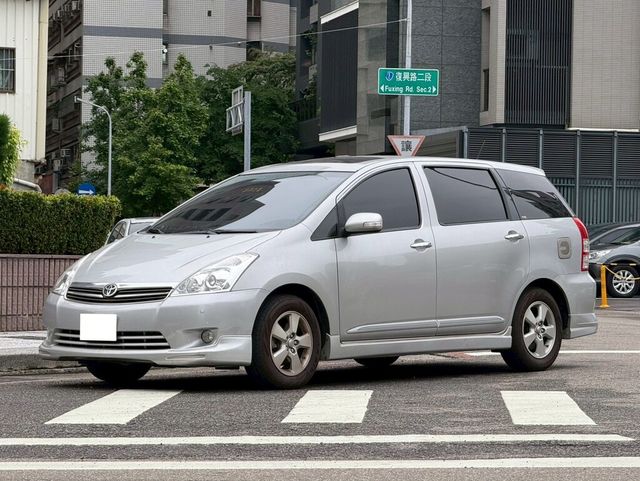 TOYOTA豐田 WISH  第1張相片