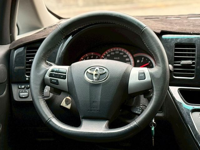 TOYOTA豐田 WISH  第10張相片