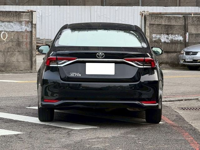 TOYOTA豐田 ALTIS  第4張相片
