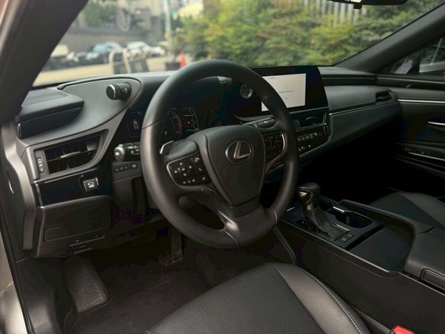 LEXUS凌志 ES200  第12張相片