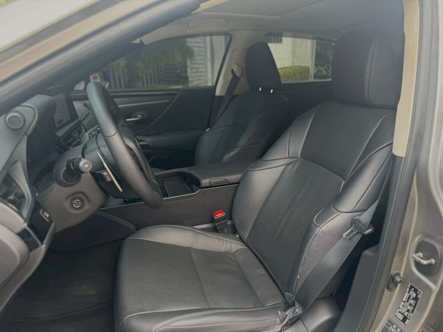 LEXUS凌志 ES200  第13張相片