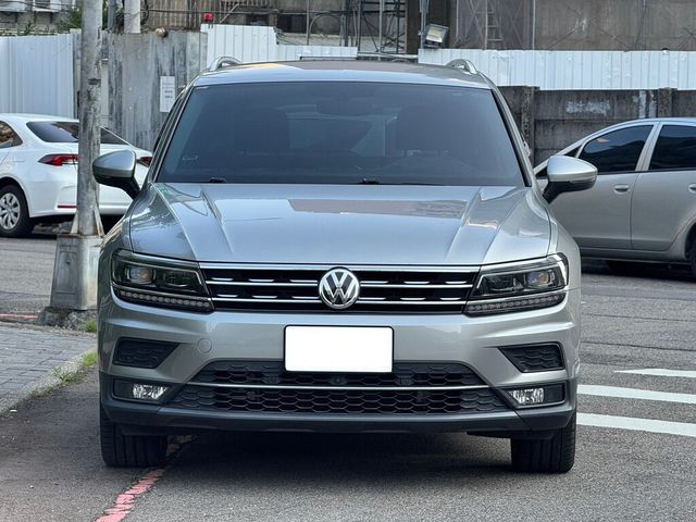 VOLKSWAGEN福斯 TIGUAN  第3張相片