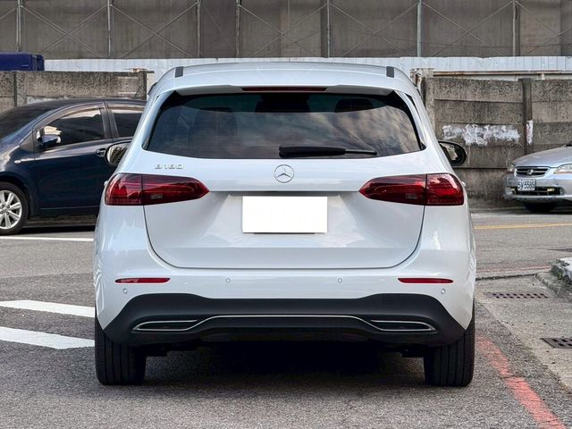 M-BENZ賓士 B180  第4張相片