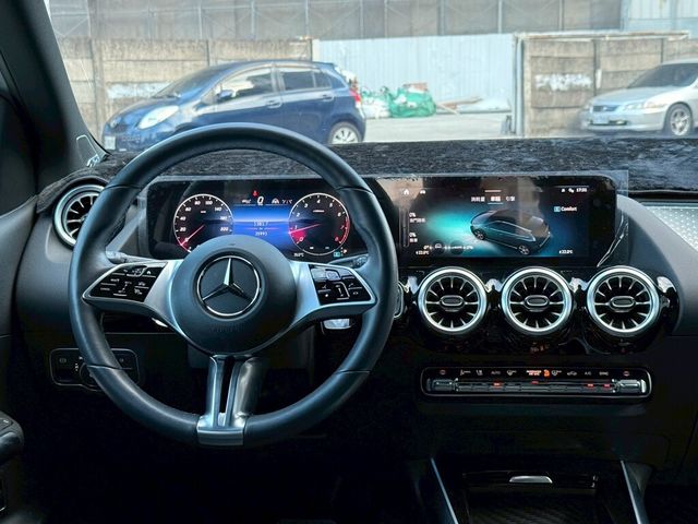 M-BENZ賓士 B180  第8張相片