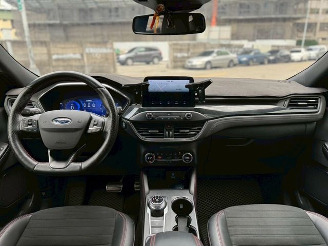 FORD福特 KUGA  第15張相片