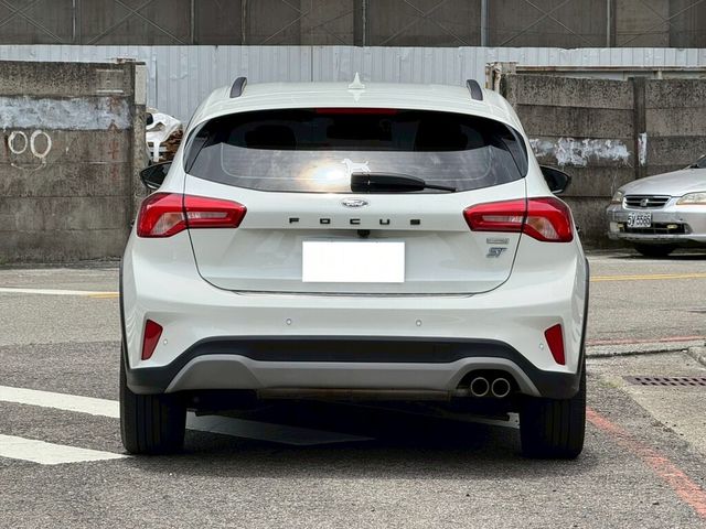 FORD福特 FOCUS ACTIVE  第4張相片