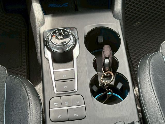 FORD福特 FOCUS ACTIVE  第11張相片
