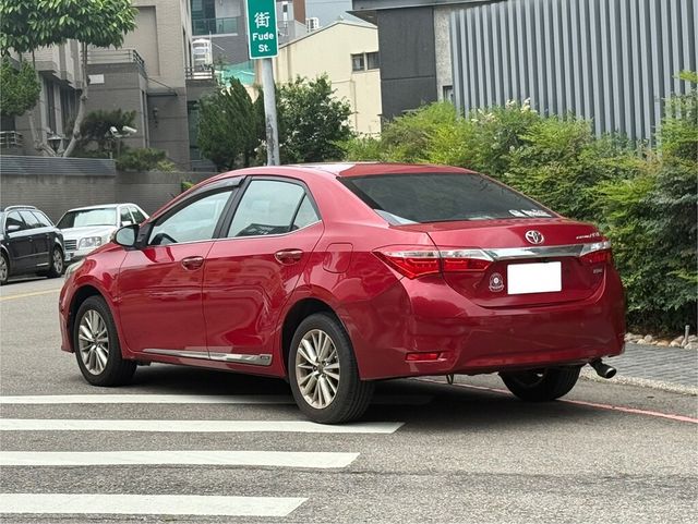 TOYOTA豐田 ALTIS  第2張相片