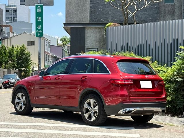 M-BENZ賓士 GLC200  第2張相片