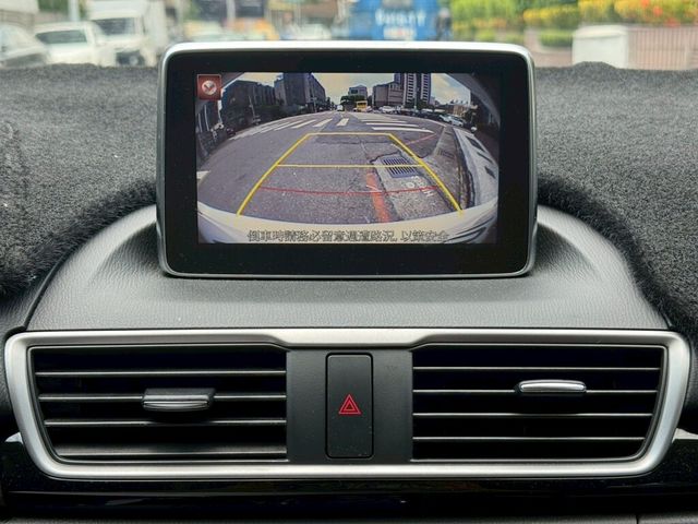 MAZDA馬自達 MAZDA 3  第7張相片