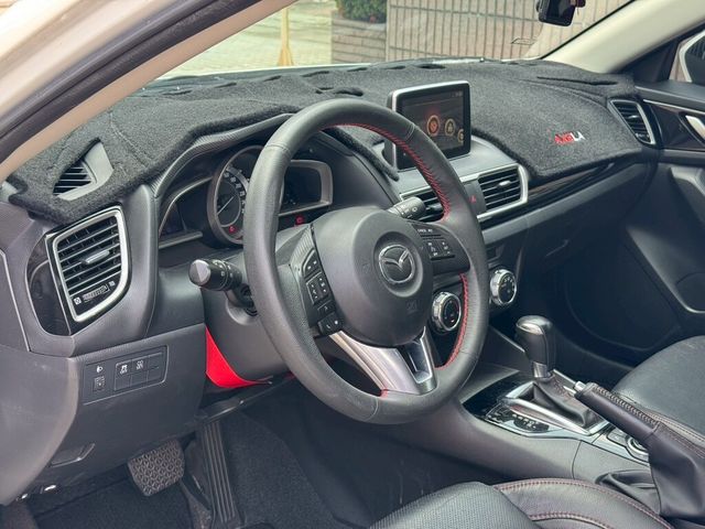 MAZDA馬自達 MAZDA 3  第12張相片
